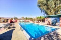 exterior-modern-tinyhome-borrego-springs